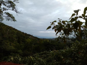 Glamping Lomaroja ecohabs